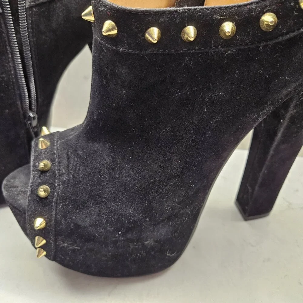 Luichiny Black Faux Suede "Mighty Miss" Platform Block Heel Stud Boots - size 9 - Picture 2 of 7